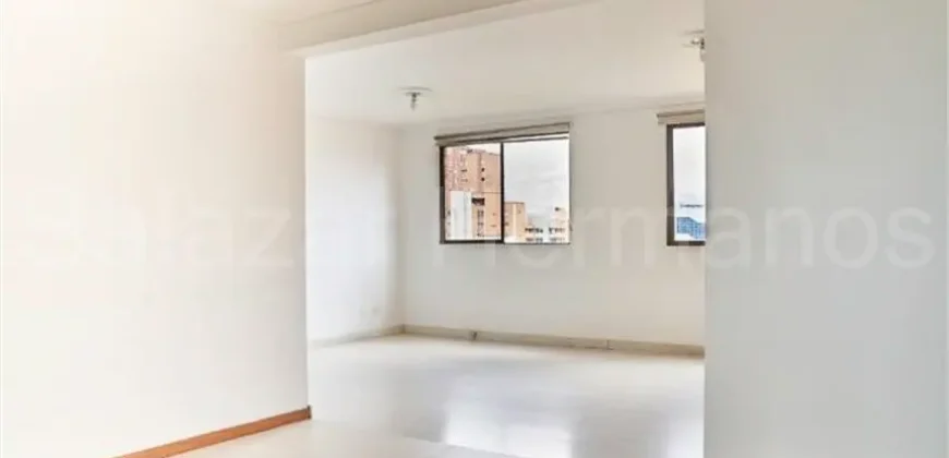 Apartamento en Venta 165m² en Laureles PH Ed.San Esteban
