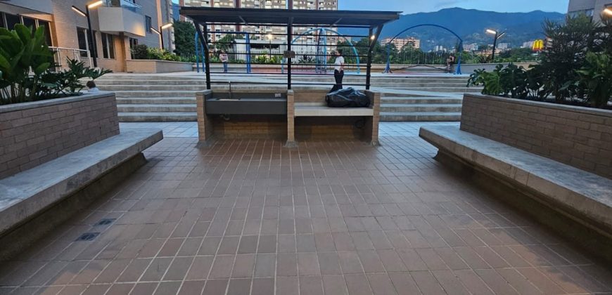 Apartamento en Arriendo — JARDINES, Envigado