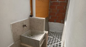Casa de 100 m² en Arriendo — 4 esquinas, La Estrella