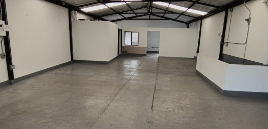 Bodega de 135 m² en Arriendo — barrio simon bolivar, Itagüí