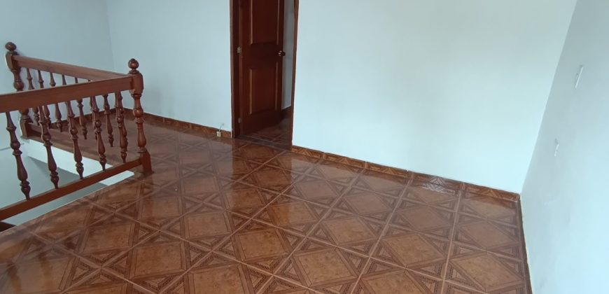 Casa de 120 m² en Arriendo — Cuatro Esquinas, La Estrella