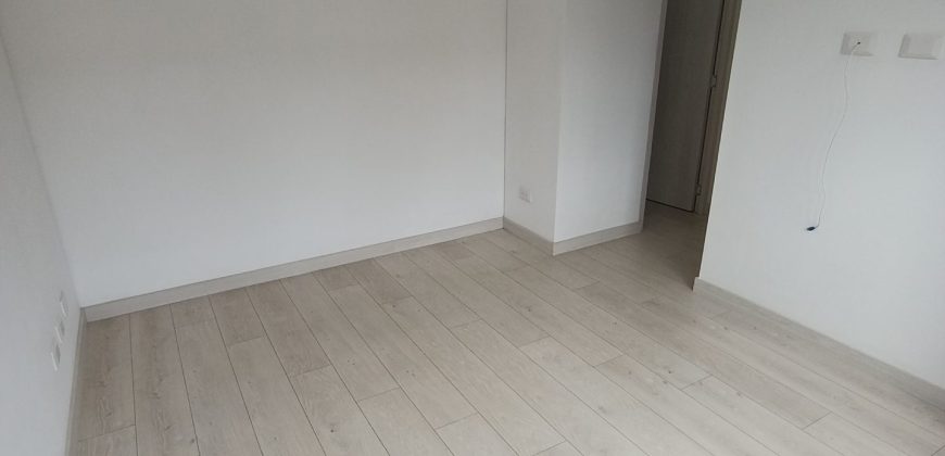 Apartamento de 74 m² en Venta — Jardines, Envigado
