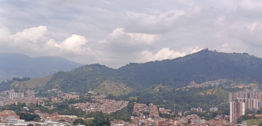 Apartamento de 84 m² en Arriendo — Jardines, Envigado