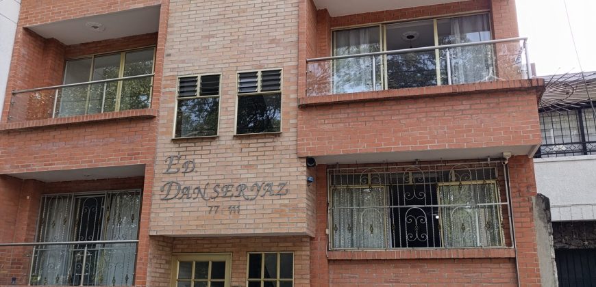 Apartamento de 120 m² en Arriendo — El Velódromo, Medellín