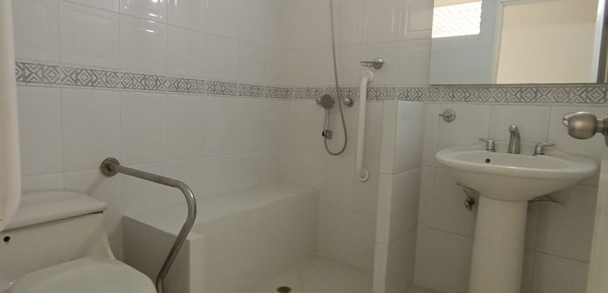 Bodega de 230 m² en Arriendo — Barrio Lorena(Laureles), Medellín