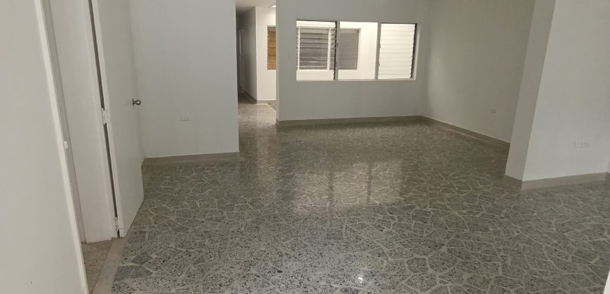 Bodega de 230 m² en Arriendo — Barrio Lorena(Laureles), Medellín