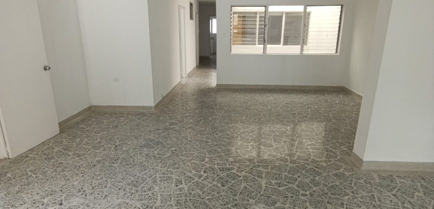 Bodega de 230 m² en Arriendo — Barrio Lorena(Laureles), Medellín