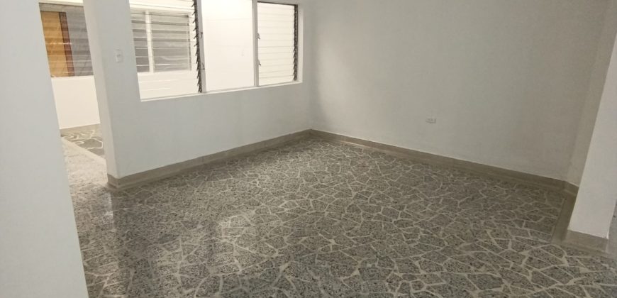 Bodega de 230 m² en Arriendo — Barrio Lorena(Laureles), Medellín