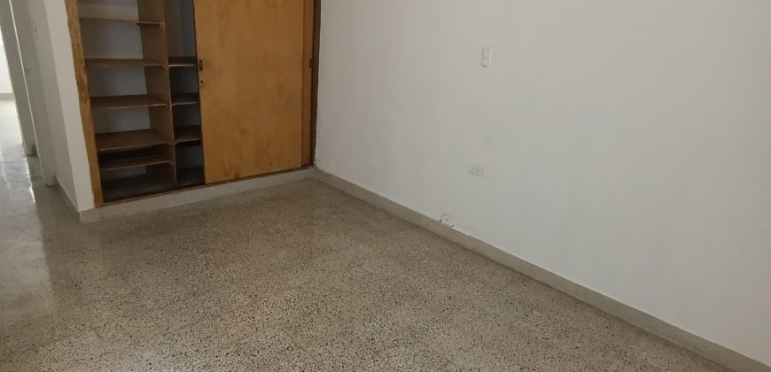 Bodega de 230 m² en Arriendo — Barrio Lorena(Laureles), Medellín